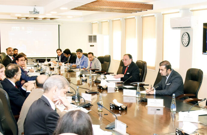 اقتصادی رابطہ کمیٹی نے بلوچستان میں زرعی ٹیوب ویلز کی شمسی توانائی پر منتقلی کے منصوبے کے لیے 24.5 ارب روپے کی منظوری دے دی