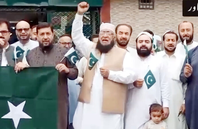 یوم تشکر ، مسلح افواج کو خراج تحسین پیش کرنے کیلئے ملک بھر میں ریلیاں