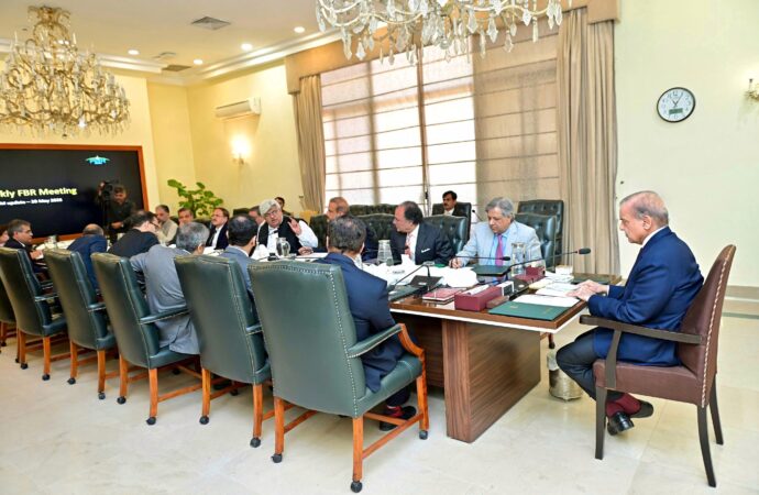 وزیراعظم کی ٹیکس اصلاحات پر تیزرفتار عملدرآمد کی ہدایت