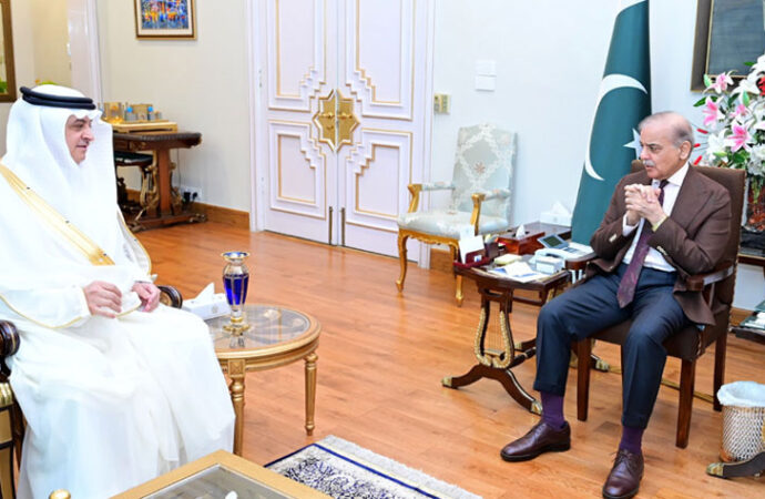 پہلگام واقعہ،وزیراعظم نے سعودی عرب،یواے ای اورکویت کے سفیروں کو پاکستان کے نکتہ نظر سے آگاہ کیا