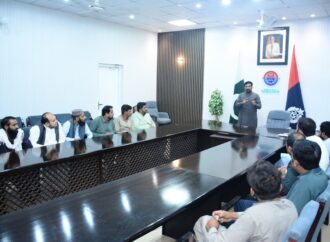 جھنگ پولیس سکیورٹی کے مؤثر اقدامات کیلئے سرگرم، ہوٹلز، فیکٹریز اور بس اڈہ مالکان کیساتھ میٹنگز