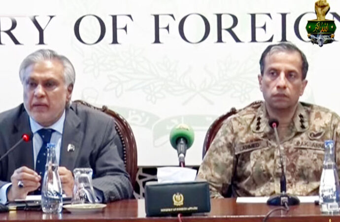 پاکستان وقت اور جگہ کا تعین کرکے بھارتی حملوں کا جواب دے گا،نائب وزیراعظم