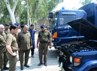 ڈی پی او جھنگ کیپٹن (ر) بلال افتخار کیانی کی طرف سے پولیس کے زیر استعمال گاڑیوں کی انسپکشن