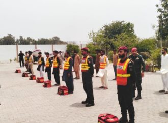 ملک بھر میں موجودہ کشیدہ صورتحال کے پیشِ نظرریسکیو1122 ضلع جھنگ میں ریڈ کوڈ نافذ کر دیا گیا ہے۔