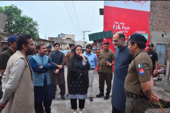 محرم الحرام کے انتظامات کے سلسلے میں کمشنر فیصل آباد ڈویژن مریم خان اور ریجنل پولیس آفیسر ذیشان اصغر کا جھنگ کا دورہ