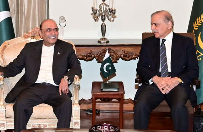 صدرِ مملکت اور وزیراعظم کا ملک کی سیاسی اور معاشی اور سیاسی صورتحال پر تبادلہ خیال