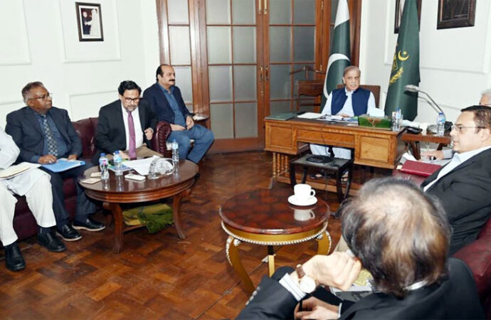 وزیراعظم کی الیکٹرک وہیکلز پالیسی کو جلد حتمی شکل دینے کی ہدایت