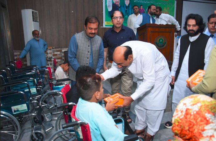 وزیر اعلی پنجاب مریم نواز شریف کی ہدایت پر خصوصی افراد میں معاون آلات کی فراہمی کا آغاز کر دیا گیا ہے۔