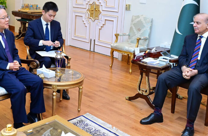 وزیراعظم کا سی پیک منصوبوں کی کامیابی کیلئےچین سے مل کرکام جاری رکھنے کاعزم