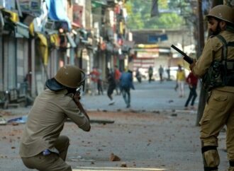 مقبوضہ کشمیرمیں قابض انتظامیہ کی عوام دشمن پالیسیوں کے خلاف مظاہرے