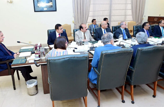 ملک میں جدیدانفارمیشن اورکمپیوٹرنظام قائم کیاجائے گا،وزیراعظم