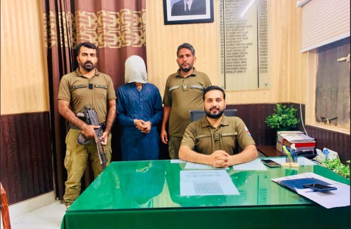 جھنگ پولیس نے فیصل منیر نامی مبینہ ٹاؤٹ کو گرفتار کر لیا