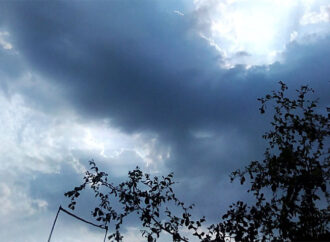 ملک کے متعدد علاقو ں میں مطلع جزوی ابرآلود،بعض مقامات پر گرج چمک سے بارش کا امکان