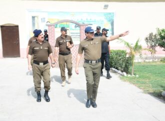 جھنگ پولیس کی جانب سے عیدالاضحیٰ کے حوالے سے سکیورٹی پلان تیار، 1600 سے زائد پولیس افسران، جوان اور والنٹیئرز سکیورٹی کے فرائض سرانجام دیں گے ۔