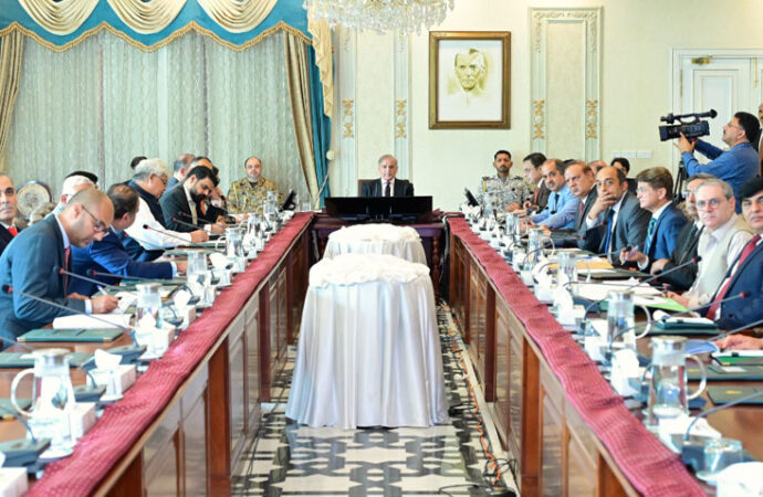 وزیراعظم کی کیش لیس معیشت کےفروغ کیلئےڈیجیٹل لین دین کوآسان بنانےکی ہدایت