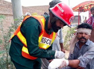 مدوکی روڈ پر بائی پاس کے قریب موٹر سائیکلز اور ٹریکٹر ٹرالی میں تصادم ، خاتون جاں بحق دو افراد زخمی