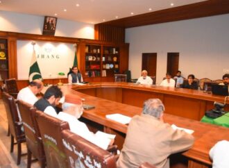 قائم مقام ڈپٹی کمشنر ڈاکٹر امتیاز محسن نے ریونیو ریکوریز اور پلس پراجیکٹ پر عملدرآمد کا جائزہ لینے کے حوالہ سے اجلاس کی صدارت کی