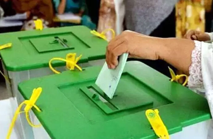 خیبرپختونخوا سے سینٹ کی خواتین کی ایک خالی نشست پر ضمنی انتخاب کل ہو گا