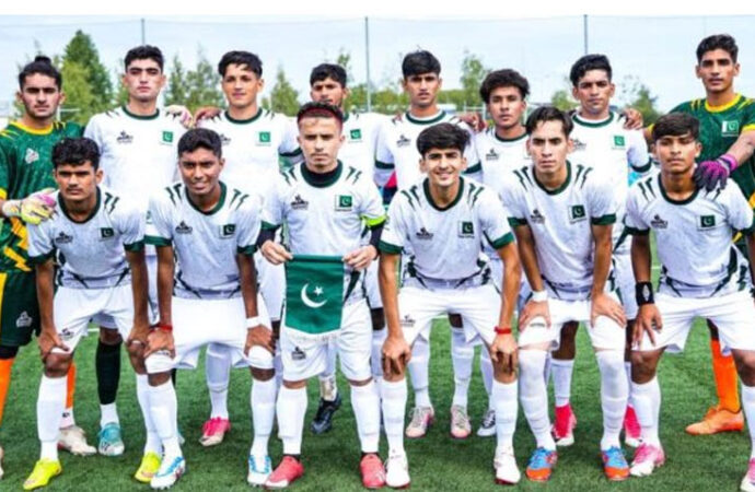 پاکستان کی سٹریٹ چائلڈ فٹ بال ٹیم ناروے کپ کے ناک آوٹ مرحلے میں پہنچ گئی