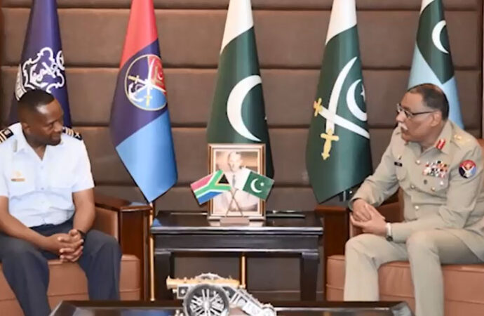 جنرل ساحرشمشاد مرزا سے جنوبی افریقہ کی فضائیہ کے سربراہ کی ملاقات