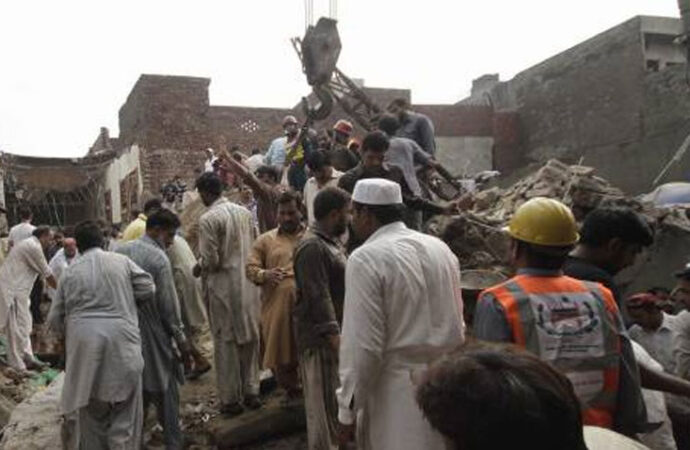 لاہور میں بارشوں کے باعث 9 افراد جاں بحق