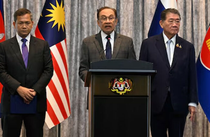 تھائی لینڈ اور کمبوڈیا کے درمیان غیر مشروط جنگ بندی پر اتفاق