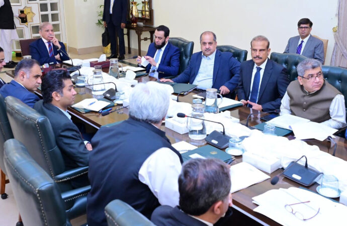 وزیراعظم کی ٹیکس اصلاحات میں عوام کیلئے آسانیاں پیدا کرنے کی ہدایت