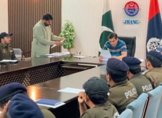 ناقص نتائج پر تین انچارج چوکی معطل،ڈی پی او جھنگ کیپٹن (ر) بلال افتخار کیانی کا کرائم میٹنگ میں ناقص کارکردگی پر سخت ایکشن