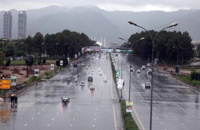 ملک کے متعدد علاقوں میں تیز ہوائوں کے ساتھ بارش کا امکان