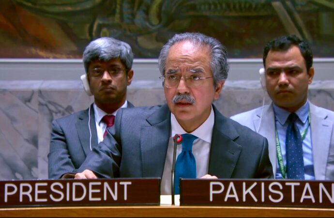 پاکستان کولمبیا میں امن معاہدے پر مکمل عملدرآمد کی حمایت جاری رکھے گا ، عاصم افتخار