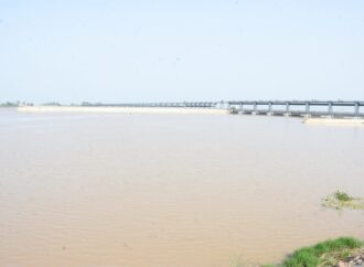 ہیڈ تریموں کے مقام پر پانی کی آمد اس وقت 56 ہزار کیوسک اور اخراج 46 ہزار کیوسک ہے۔