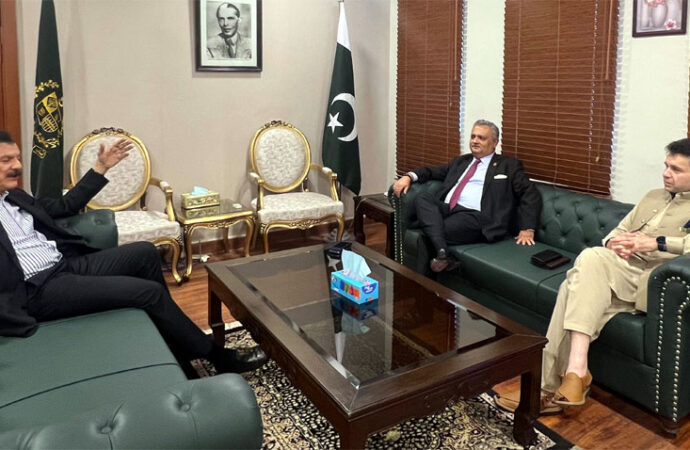 ہارون اختر نے کاروبار کیلئے ساز گار ماحول پیدا کرنے کے حکومت کے عزم کو دہرایا