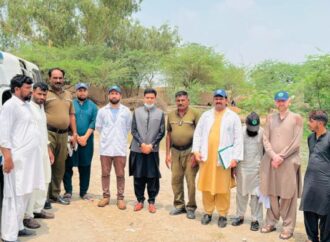 فوڈ سیفٹی ٹیمز کے ڈپٹی ڈائریکٹر (آپریشنز) عدنان حیدر کی سربراہی میں جعلی و ملاوٹی دودھ والے 02 یونٹس پر چھاپے2 مقدمات درج