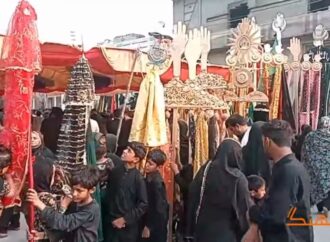 سات محرم الحرام کا مرکزی جلوس امام بارگاہ مہاجرین سے برآمد ہو کر اپنے روایتی راستوں سے ہوتا ہوا امام بارگاہ قدیمی پر اختتام پذیر ہوگیا