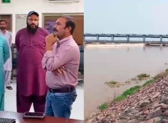 دریائے چناب اورجہلم میں ممکنہ سیلابی صورتحال کے پیش نظر ڈپٹی کمشنر علی اکبر بھنڈر نے ہیڈ تریموں کا دورہ کیا