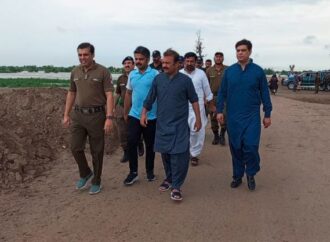 سیلاب کے پیش نظر ضلعی انتظامیہ کی جانب سے تمام حفاظتی انتظامات مکمل ہیں۔اس حوالہ سے ضلعی انتظامیہ،پاک فوج و دیگر تمام ادارے الرٹ ہیں۔ ڈپٹی کمشنر