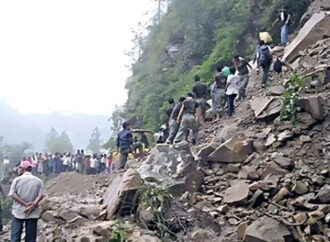گلگت میں لینڈسلائیڈنگ کے باعث 8رضاکارمزدورجاں بحق