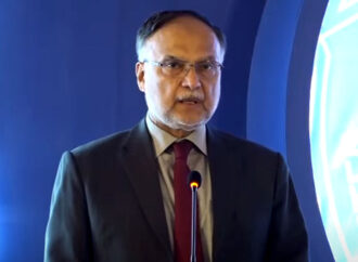 حکومت موسمیاتی تبدیلی کے خطرات سے نمٹنے کیلئے مؤثر حکمت عملی پر عمل پیرا ہے: احسن اقبال