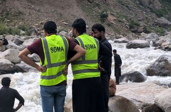 آزاد کشمیر کے ہنگامی ادارے نے رتی گلی میں پھنسے 700 سے زائد سیاحوں کو بچا لیا