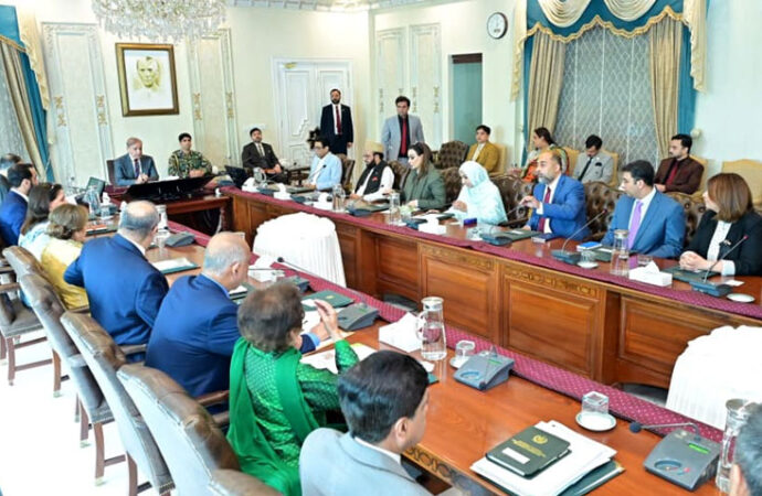 وزیراعظم کی بڑھتی آبادی سے متعلق مؤثر حکمتِ عملی کی تشکیل کی ہدایت