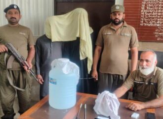 جھنگ پولیس گزشتہ چوبیس گھنٹوں کے دوران ضلع بھر 6 بدنامِ زمانہ منشیات فروش گرفتار کر لیے ،بھاری مقدار میں منشیات برآمد