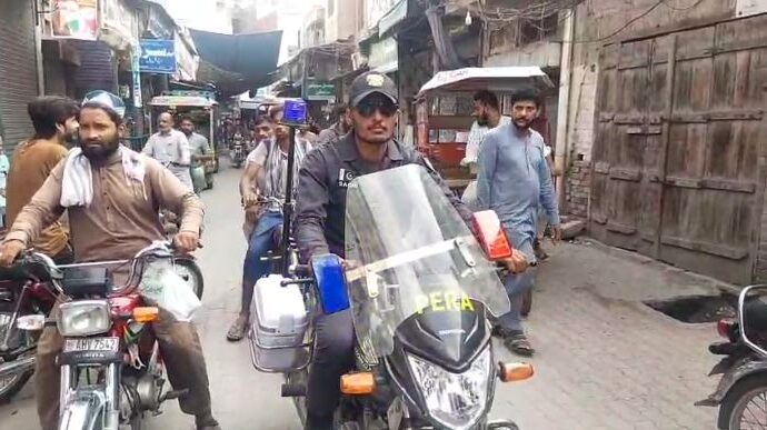 اندرون شہر بازاروں میں تجاوزات کے خاتمے کیلئے پیرا فورس متحرک