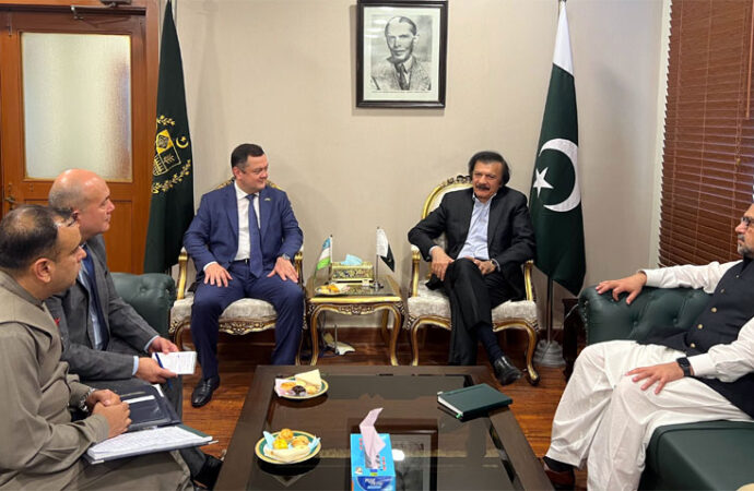 ازبکستان کا پاکستان کی ٹیکسٹائل صنعت میں اظہار دلچسپی