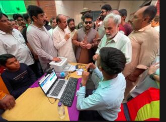 قطر چیئرٹی کے زیر اہتمام جھنگ میں فری آئی کیمپ کا آغاز,شیخ مکرم وحید نے دو روزہ فری آئی کیمپ کا افتتاح کیا۔