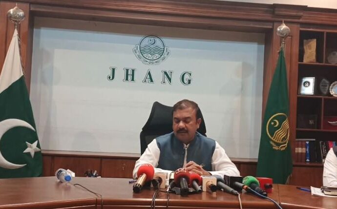 ضلعی حکومت نے سیلاب کے نقصانات اور ریلیف آپریشن کی تفصیلات جاری کردیں، ڈپٹی کمشنر علی اکبر بھنڈر کی پریس کانفرنس