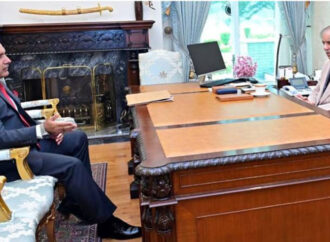 وزیراعظم کا چین کے شہر بیجنگ میں آنژن ہسپتال کا دورہ