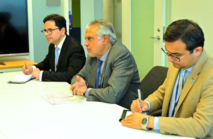 اسحاق ڈارکا خلیج تعاون کونسل کے رکن ملکوں سے تعاون مضبوط بنانے کاعزم