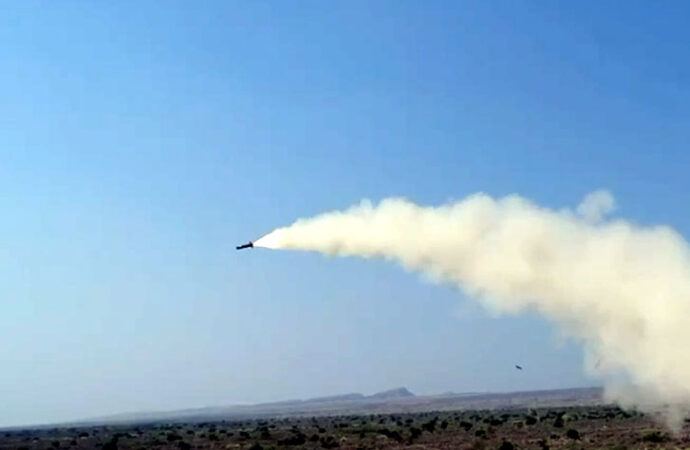 پاکستان نے مقامی طور پر تیار کئے گئے نئے فتح فور کروز میزائل کا کامیاب تجربہ کرلیا