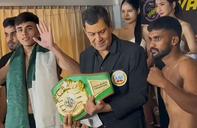 سمیر خان نے بھارتی باکسر کو شکست دیکر یوتھ ورلڈ بینٹم ویٹ ٹائٹل جیت لیا