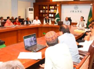 جھنگ کے سیلاب متاثرہ علاقوں میں گھروں اور فصلوں کے نقصان کا جائزہ لینے کیلئے رواں ماہ 24 تاریخ سے سروے کا آغاز ہو گا،ڈپٹی کمشنر